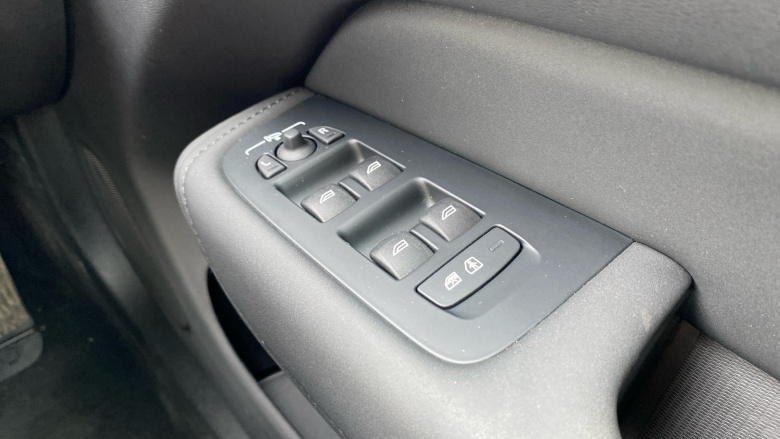 Volvo XC60 2.0 T6 [350] PHEV Plus Dark 5dr AWD Geartronic Estate